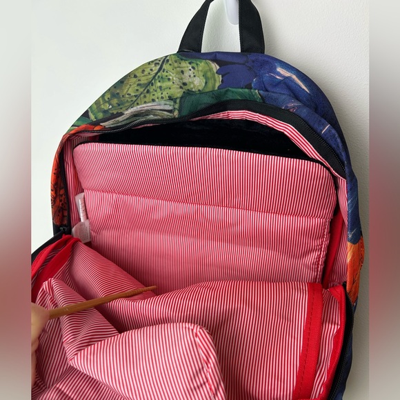 Herschel Backpack NWT Black Floral Print Laptop Book Bag Travel School MSRP $95 - Picture 6 of 7
